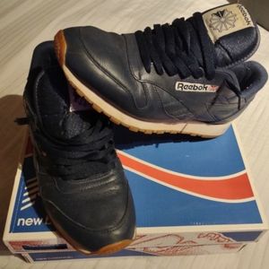 Reebok Classics Leather Navy Blue Sneakers - Size US 9M